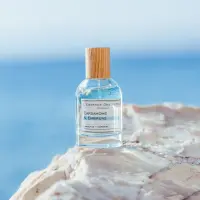 Der Parfumflakon von LEssence des Notes Cardamome &...